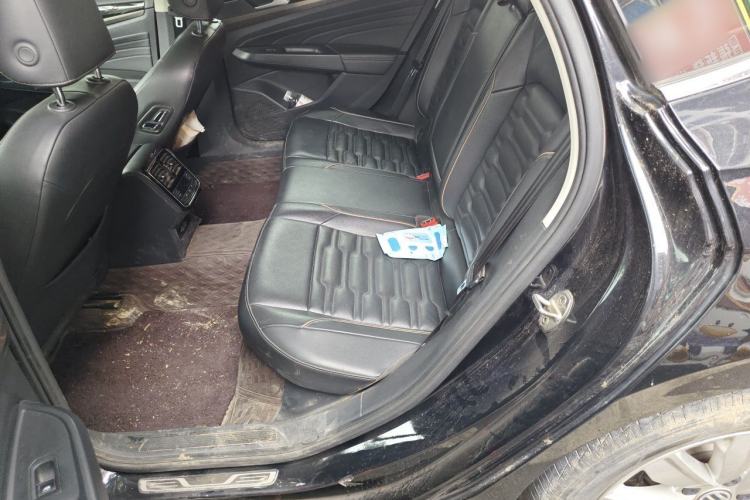 Used Volkswagen Passat 2019 330TSI Elite Edition China VI Left Rear Seat