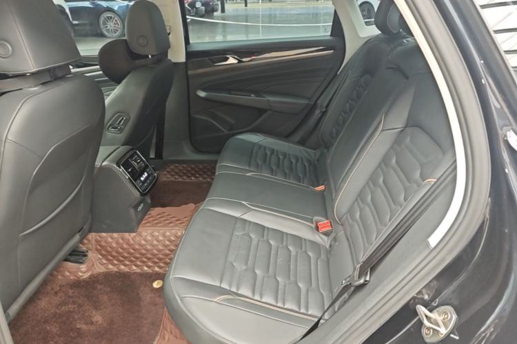 Used Volkswagen Passat 2019 330TSI Elite Edition China VI Left Rear Seat