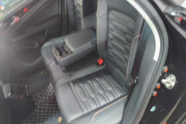 Used Volkswagen Passat 2019 330TSI Elite Edition China VI Left Rear Seat