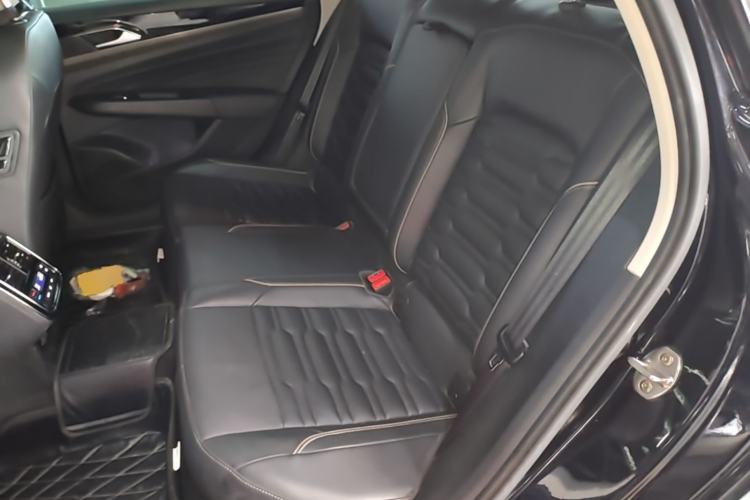 Used Volkswagen Passat 2019 280TSI Elite Edition China VI Standard Left Rear Seat