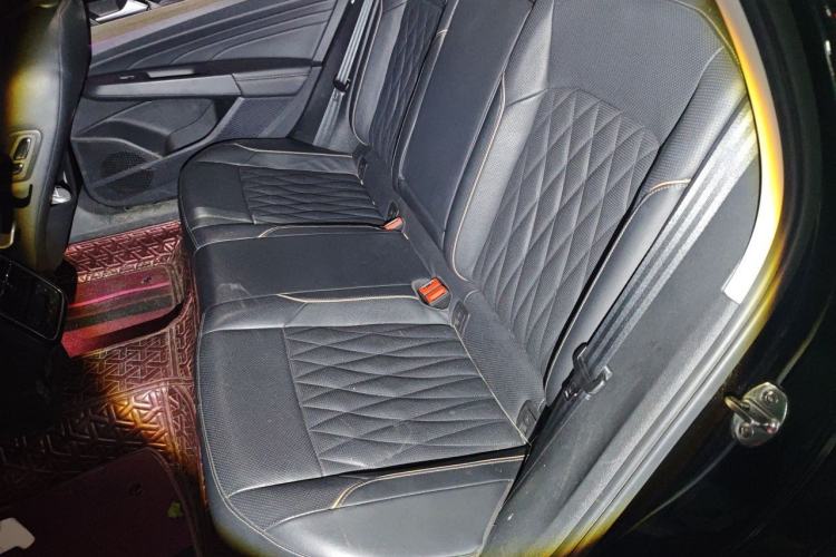 Used Volkswagen Passat 2019 330TSI Luxury Edition China VI Standard Left Rear Seat