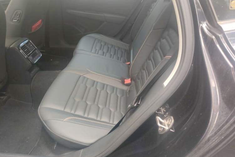 Used Volkswagen Passat 2019 330TSI Elite Edition China VI Left Rear Seat
