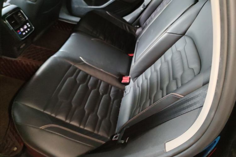 Used Volkswagen Passat 2019 330TSI Elite Edition China VI Left Rear Seat