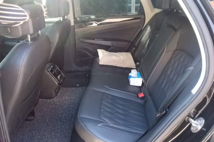 Used Volkswagen Passat 2019 330TSI Luxury Edition China V Standard Left Rear Seat
