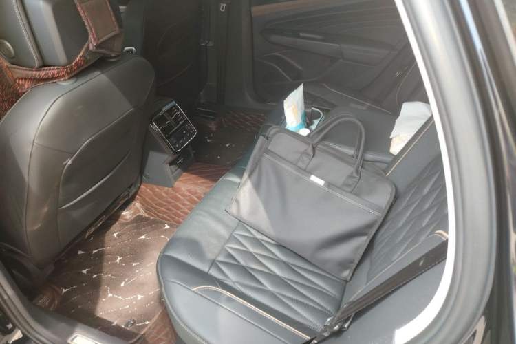 Used Volkswagen Passat 2019 380TSI Prestige Edition China VI Standard Left Rear Seat