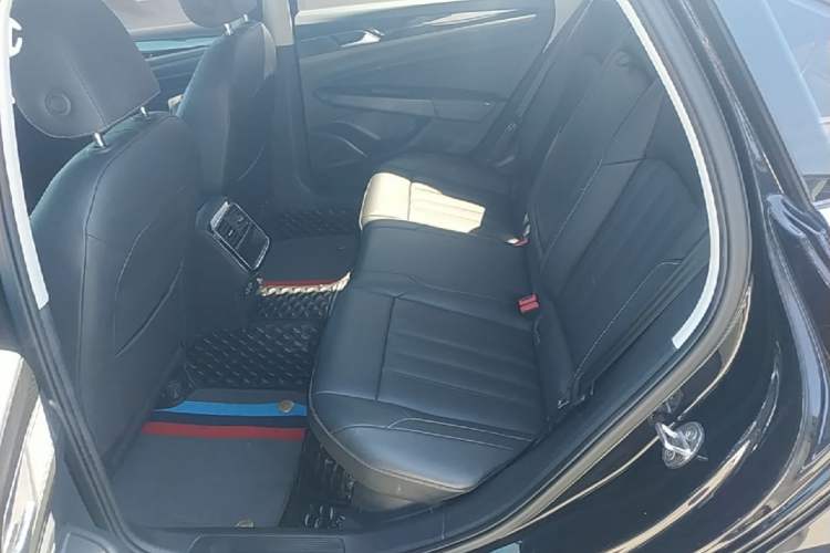 Used Volkswagen Passat 2019 280TSI Business Edition China VI Left Rear Seat