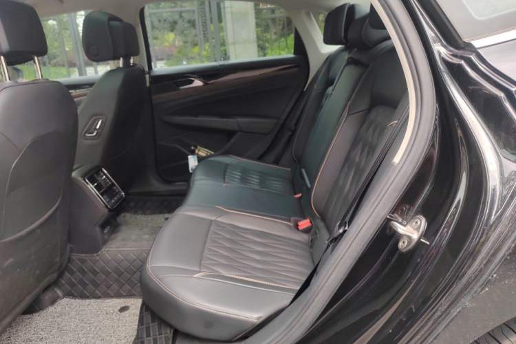 Used Volkswagen Passat 2019 330TSI Luxury Edition China VI Standard Left Rear Seat