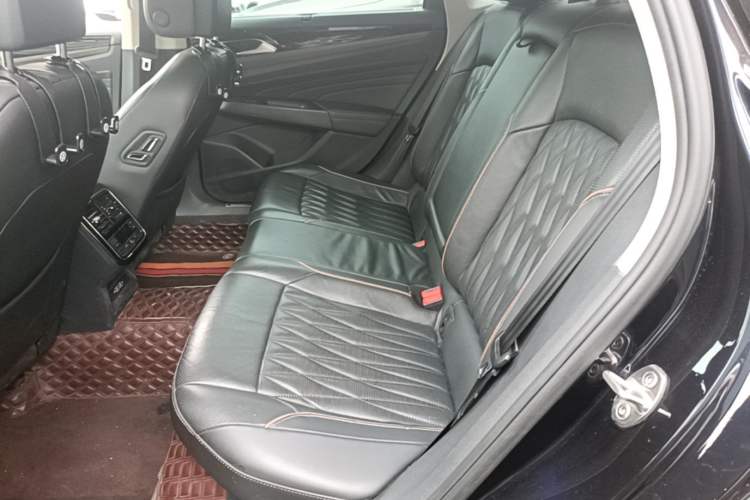 Used Volkswagen Passat 2019 330TSI Luxury Edition China VI Standard Left Rear Seat