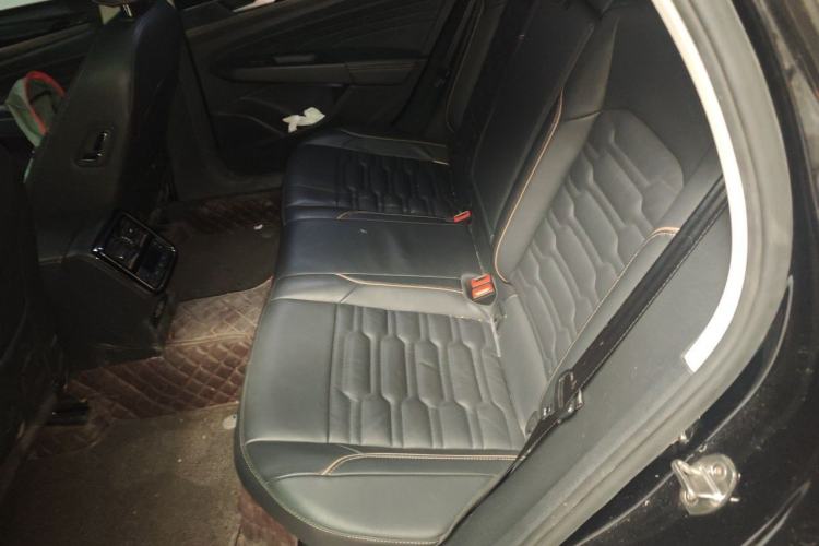 Used Volkswagen Passat 2019 330TSI Elite Edition China VI Left Rear Seat