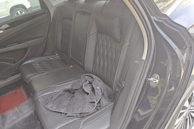 Used Volkswagen Passat 2019 330TSI Luxury Edition China V Standard Left Rear Seat