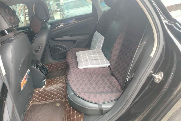 Used Volkswagen Passat 2019 330TSI Elite Edition China VI Left Rear Seat