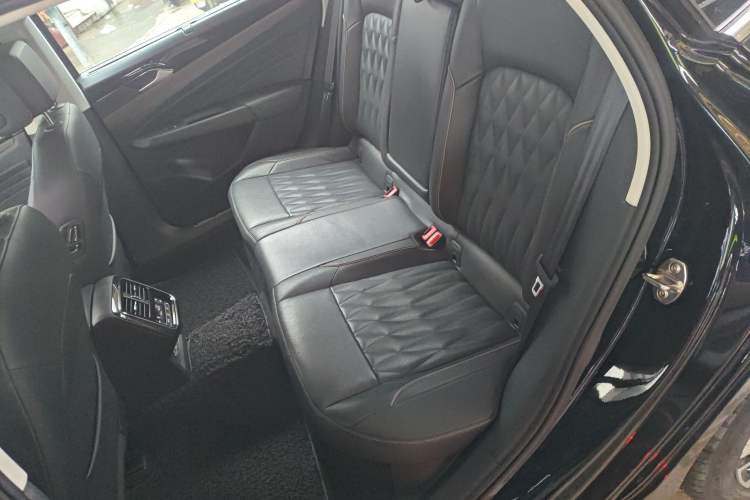 Used Volkswagen Passat 2019 330TSI Prestige Edition China VI Standard Left Rear Seat
