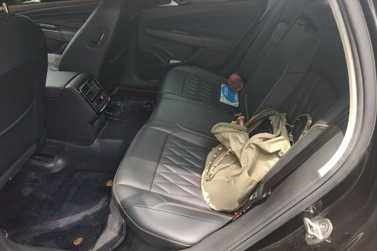 Used Volkswagen Passat 2019 330TSI Luxury Edition China VI Standard Left Rear Seat
