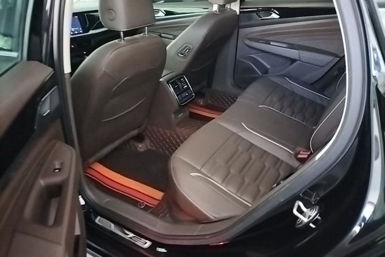 Used Volkswagen Passat 2019 330TSI Elite Edition China VI Left Rear Seat