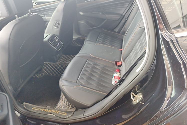 Used Volkswagen Passat 2019 330TSI Luxury Edition China VI Standard Left Rear Seat
