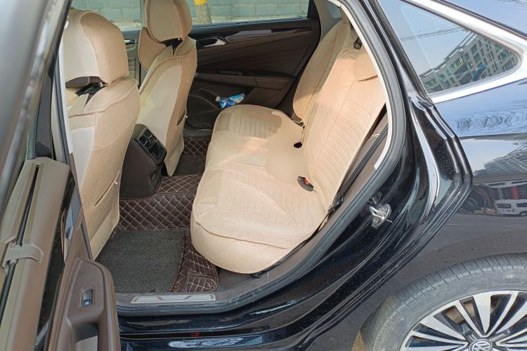Used Volkswagen Passat 2019 330TSI Luxury Edition China VI Standard Left Rear Seat