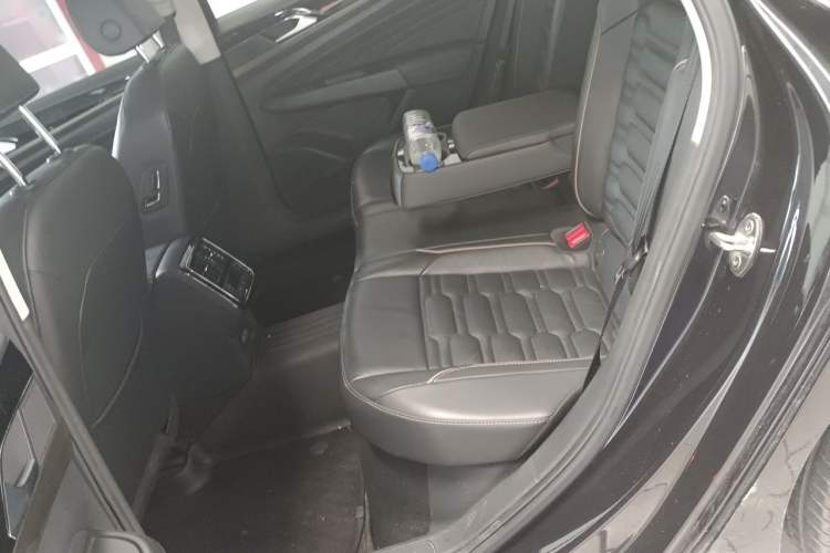 Used Volkswagen Passat 2019 330TSI Elite Edition China V Standard Left Rear Seat