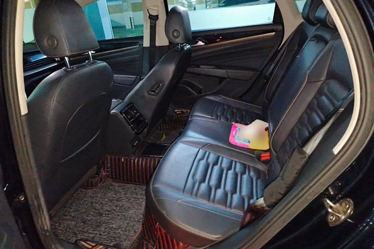 Used Volkswagen Passat 2019 330TSI Elite Edition China VI Left Rear Seat
