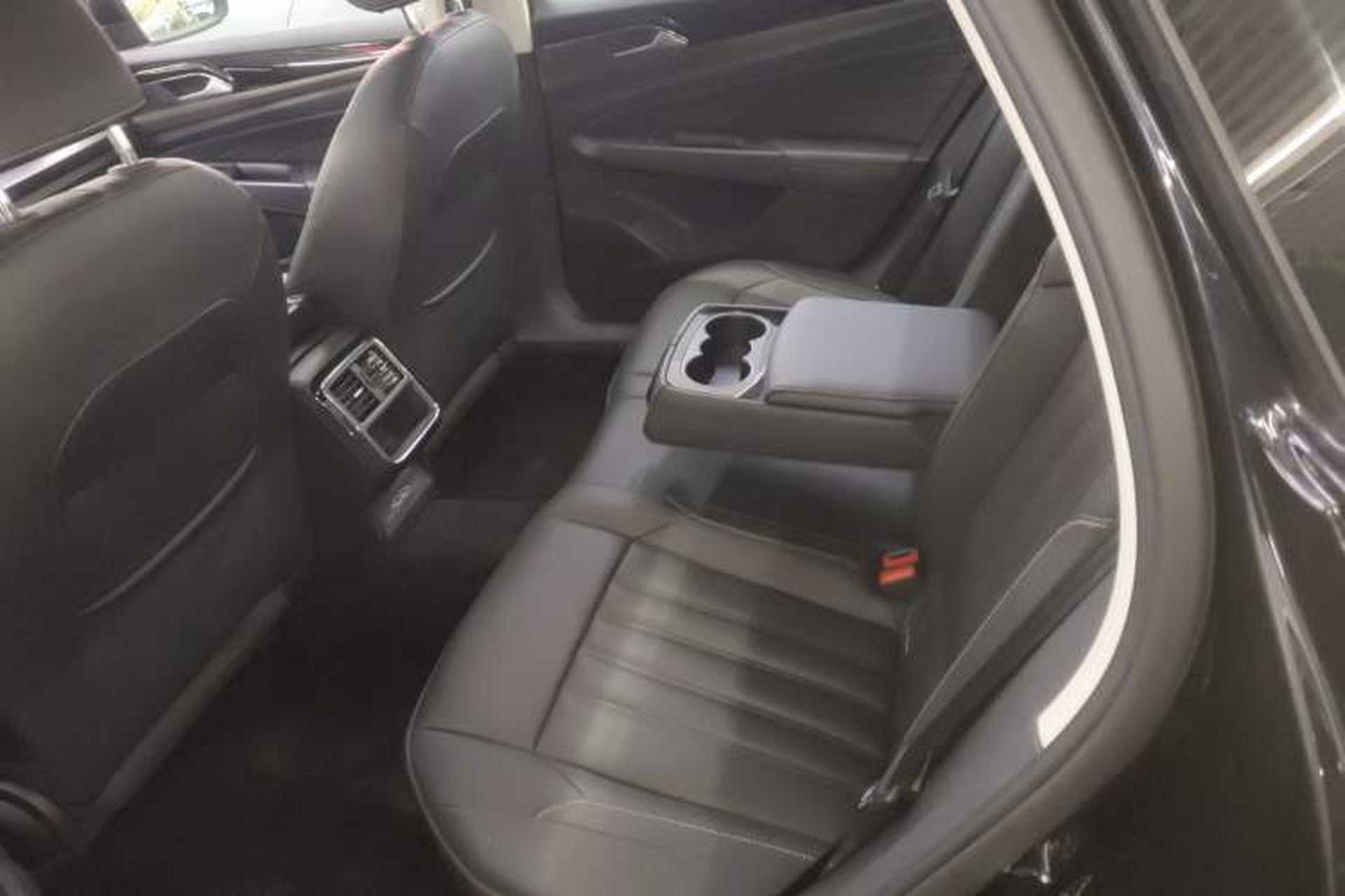 Used Volkswagen Passat 2019 280TSI Business Edition China VI Left Rear Seat