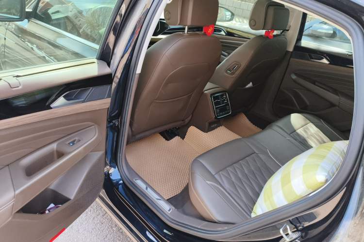 Used Volkswagen Passat 2019 330TSI Prestige Edition China V Standard Left Rear Seat