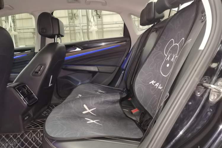 Used Volkswagen Passat 2019 330TSI Luxury Edition China VI Standard Left Rear Seat