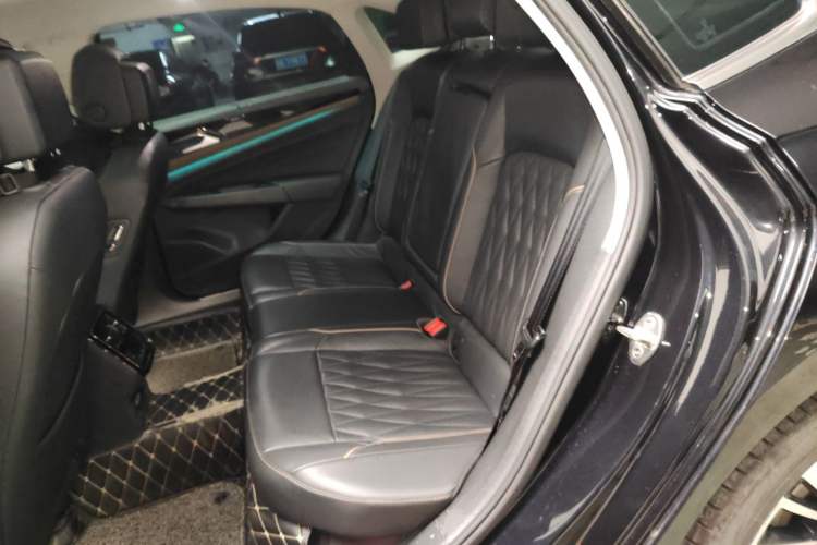 Used Volkswagen Passat 2019 330TSI Luxury Edition China VI Standard Left Rear Seat