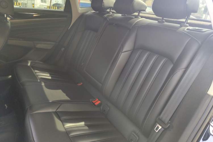 Used Volkswagen Passat 2019 280TSI Business Edition China VI Left Rear Seat
