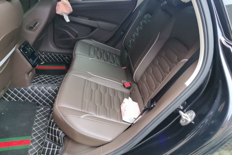Used Volkswagen Passat 2019 330TSI Elite Edition China VI Left Rear Seat