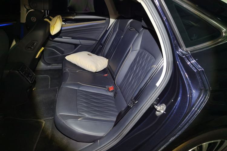 Used Volkswagen Passat 2019 330TSI Luxury Edition China VI Standard Left Rear Seat