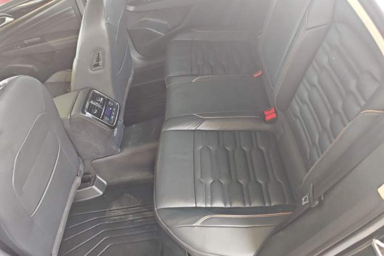 Used Volkswagen Passat 2019 330TSI Elite Edition China V Standard Left Rear Seat