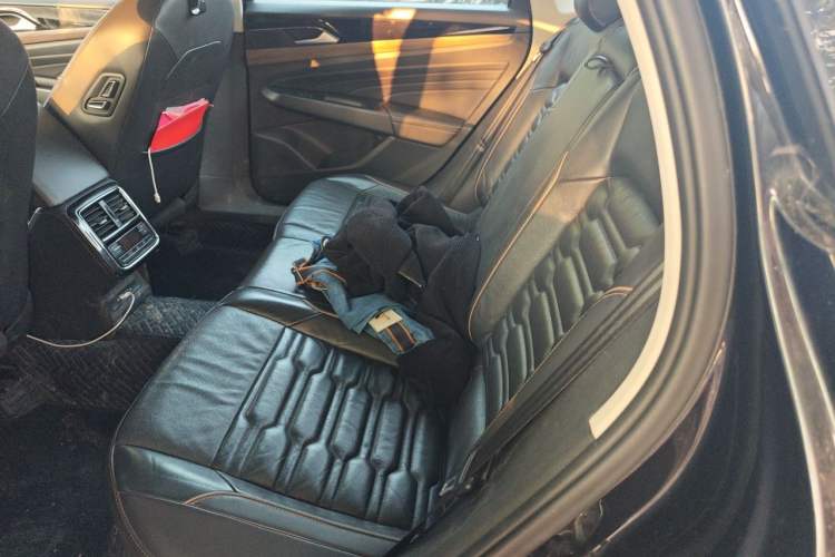 Used Volkswagen Passat 2019 330TSI Elite Edition China VI Left Rear Seat