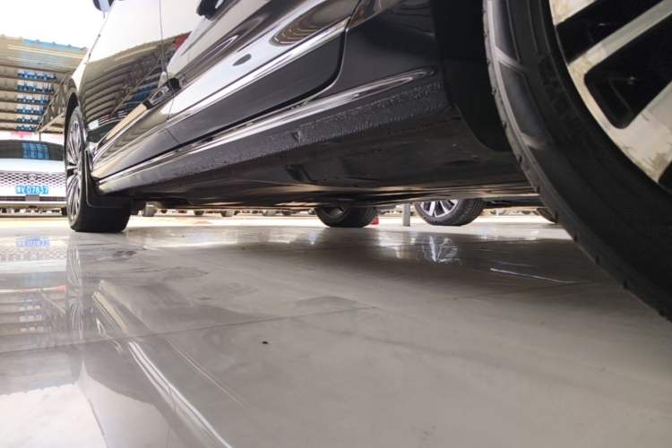 Used Volkswagen Passat 2019 330TSI Luxury Edition China VI Standard Left Side Sill