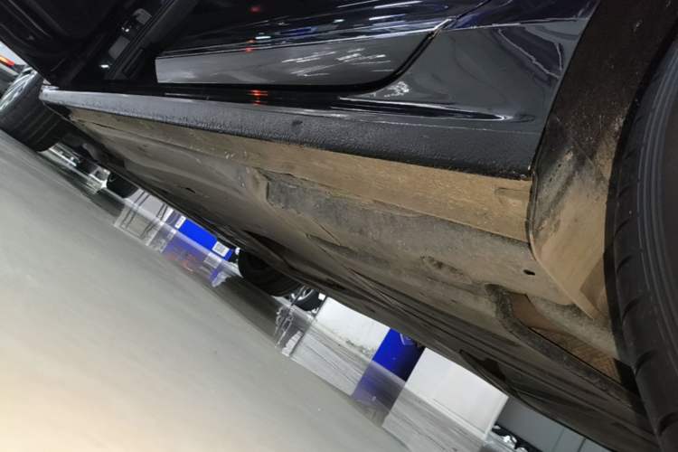 Used Volkswagen Passat 2019 330TSI Luxury Edition China VI Standard Left Side Sill