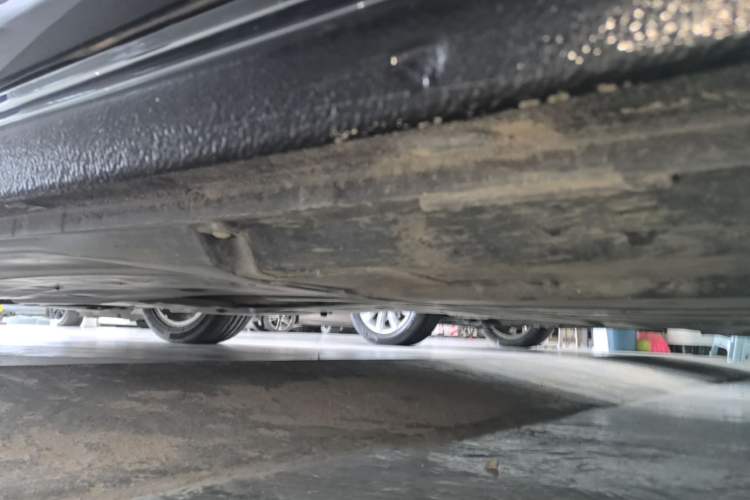 Used Volkswagen Passat 2019 330TSI Elite Edition China VI Left Side Sill