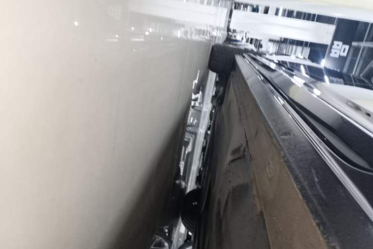 Used Volkswagen Passat 2019 380TSI Luxury Edition China VI Standard Left Side Sill