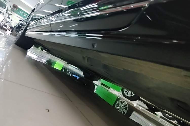 Used Volkswagen Passat 2019 330TSI Prestige Edition China VI Standard Left Side Sill