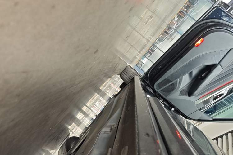 Used Volkswagen Passat 2019 330TSI Elite Edition China VI Left Side Sill
