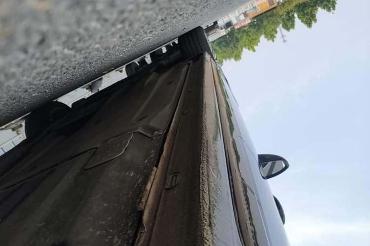Used Volkswagen Passat 2019 330TSI Luxury Edition China VI Standard Left Side Sill