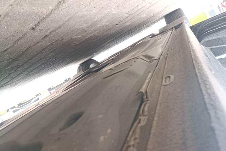 Used Volkswagen Passat 2019 330TSI Luxury Edition China VI Standard Left Side Sill