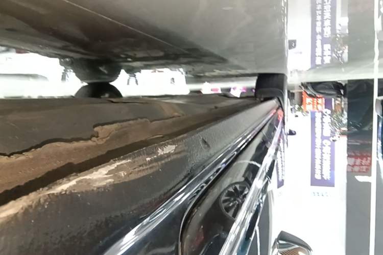 Used Volkswagen Passat 2019 280TSI Elite Edition China VI Standard Left Side Sill
