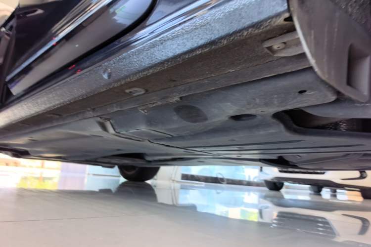 Used Volkswagen Passat 2019 330TSI Luxury Edition China VI Standard Left Side Sill