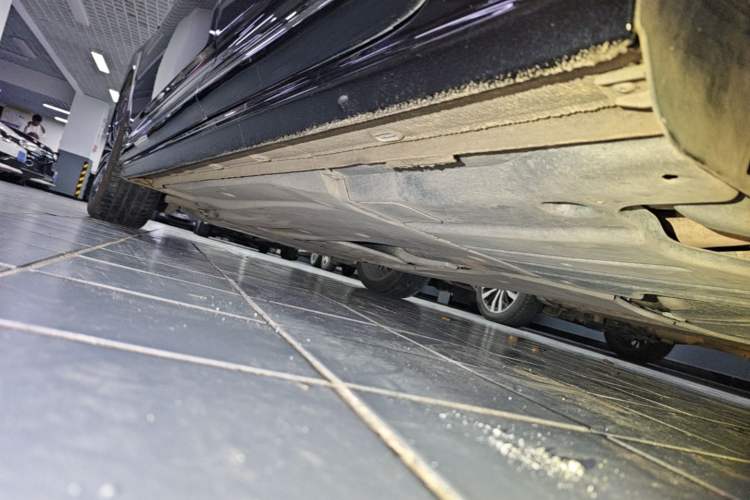 Used Volkswagen Passat 2019 330TSI Luxury Edition China VI Standard Left Side Sill