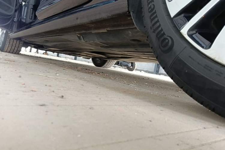 Used Volkswagen Passat 2019 330TSI Luxury Edition China VI Standard Left Side Sill