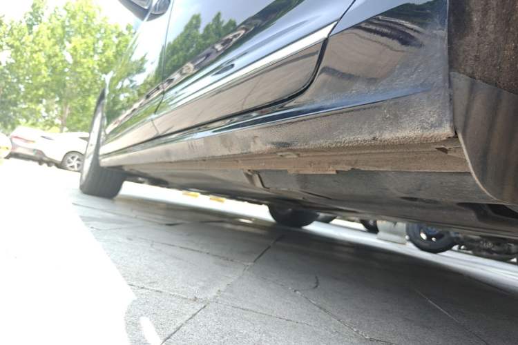Used Volkswagen Passat 2019 330TSI Elite Edition China VI Left Side Sill