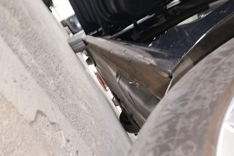 Used Volkswagen Passat 2019 330TSI Elite Edition China VI Left Side Sill