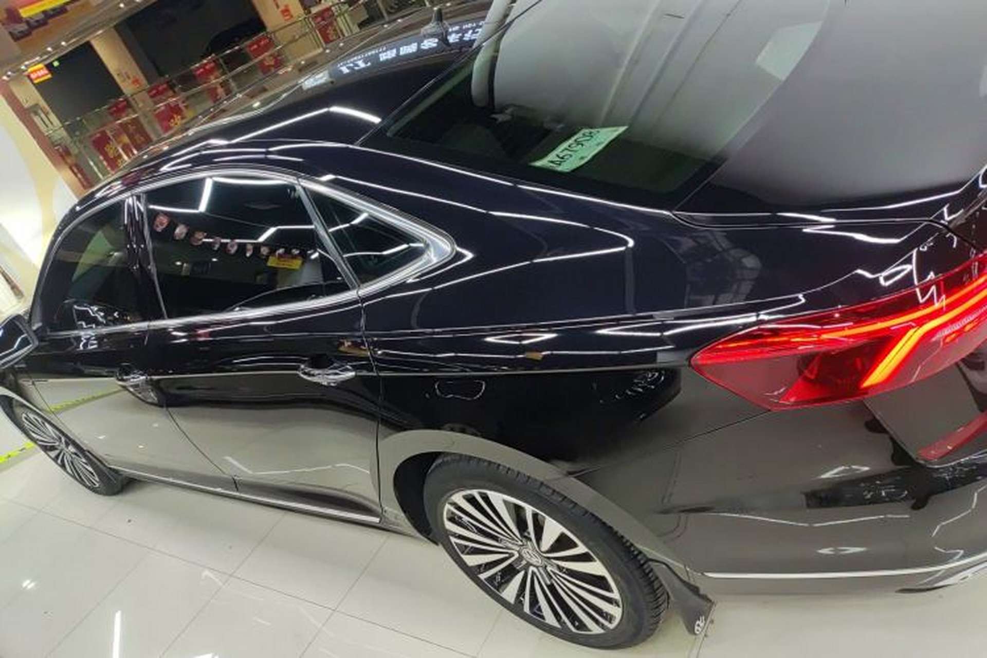 Used Volkswagen Passat 2019 330TSI Luxury Edition China VI Standard Left Side