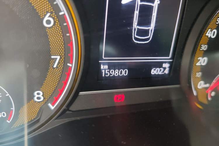 Used Volkswagen Passat 2019 330TSI Elite Edition China VI Odometer Close Up