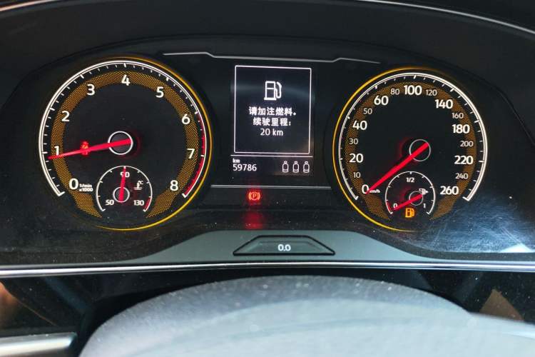 Used Volkswagen Passat 2019 330TSI Elite Edition China VI Odometer Close Up