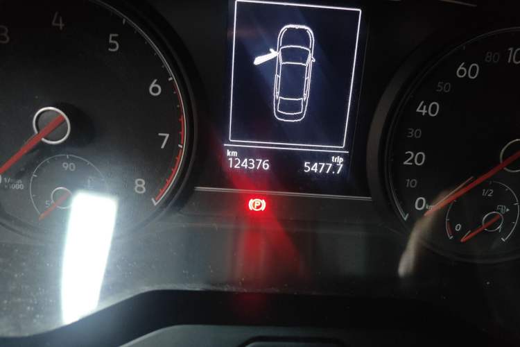 Used Volkswagen Passat 2019 280TSI Business Edition China VI Odometer Close Up