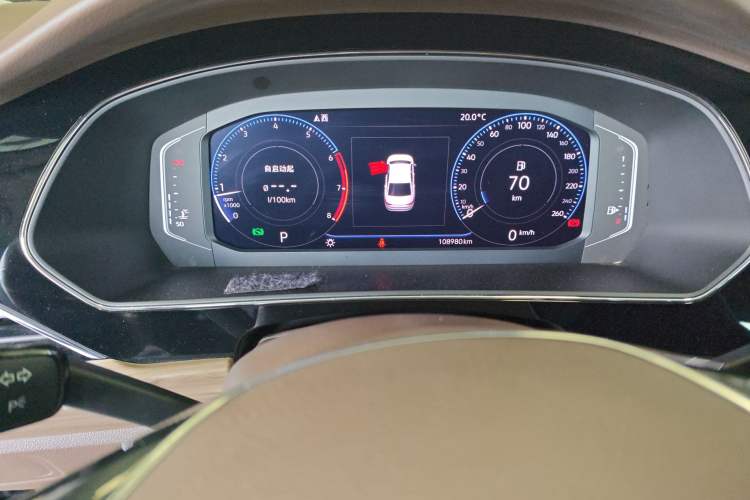 Used Volkswagen Passat 2019 330TSI Luxury Edition China VI Standard Odometer Close Up